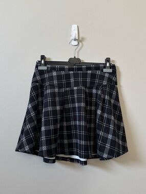 Social Collision hot topic White black plaid stretch waist pull on mini skirt
